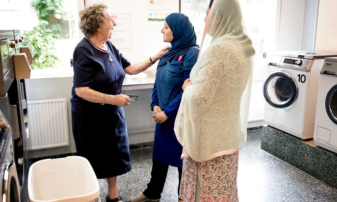 Indvandrere og efterkommere kommer i stigende grad op på niveau med danskerne på flere parametre. Derfor konkluderer forfatter i ny bog, at det går godt med integrationen i Danmark.