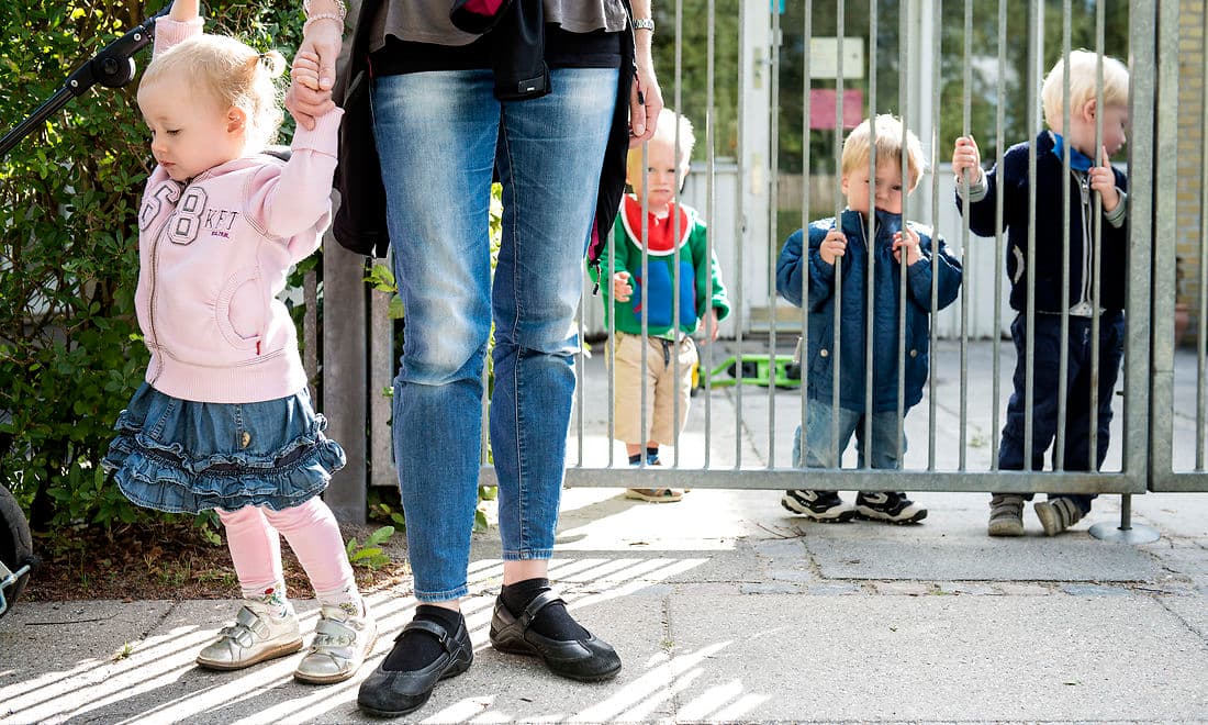 Mandag aften annoncerede statsminister Mette Frederiksen af daginstitutioner og skoleklasser fra 0.-5. kunne åbne fra 15. april. 