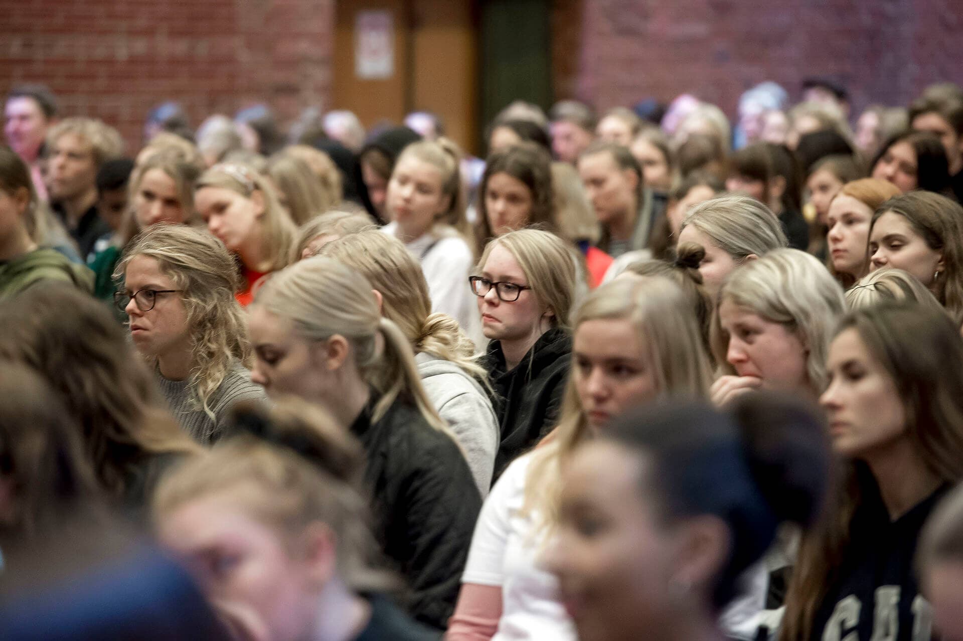 Vælgermøder på gymnasier var populære for fire år siden - som her i Holstebro -  og ifølge førstegangsvælger Casper Byskov Schriver, kan fænomenet give ham og jævnaldrende et bedre grundlag at tage politisk stilling end sociale medier.