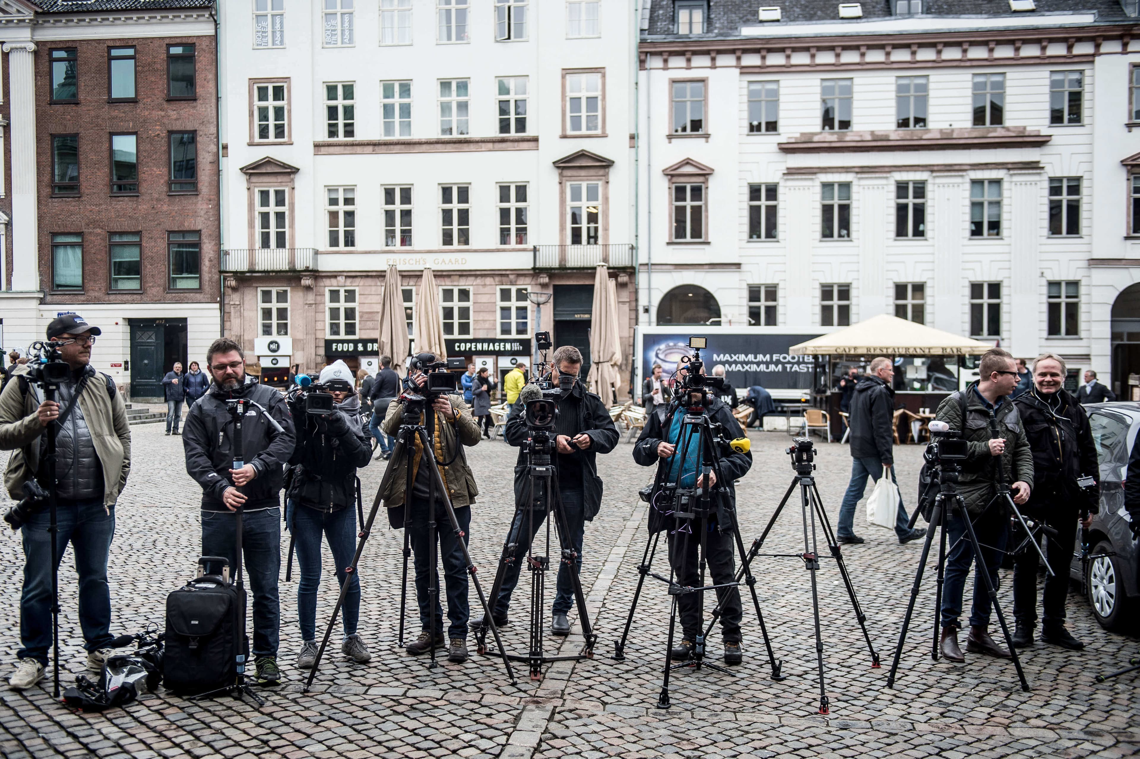 Når valget er forbi, vil de færreste borgmestre og byrådsmedlemmer opleve lige så stor medieopmærksomhed igen før næste valg. Medmindre politikeren træder i spinaten. Så skal kameraerne nok stå klar.