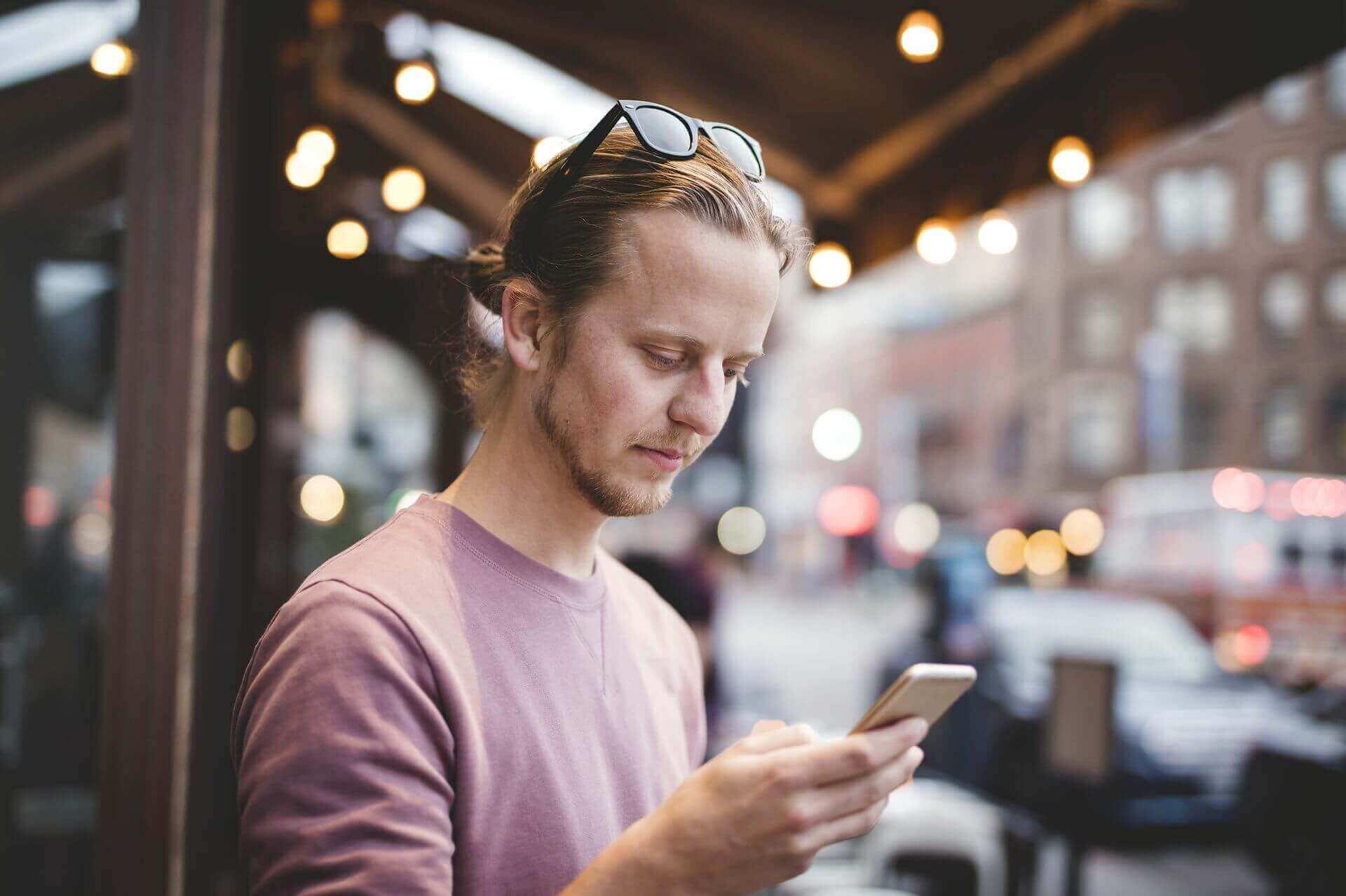 Rekruttering via sms, kan bringe kandidater i spil, som kommunerne ellers ikke har adgang til. At gøre vejen til et job kortere, er i den grad relevant, mener projektchef og ph.d. i organisation ved Vive, Pia Kürstein Kjellberg. (Arkivfoto.)