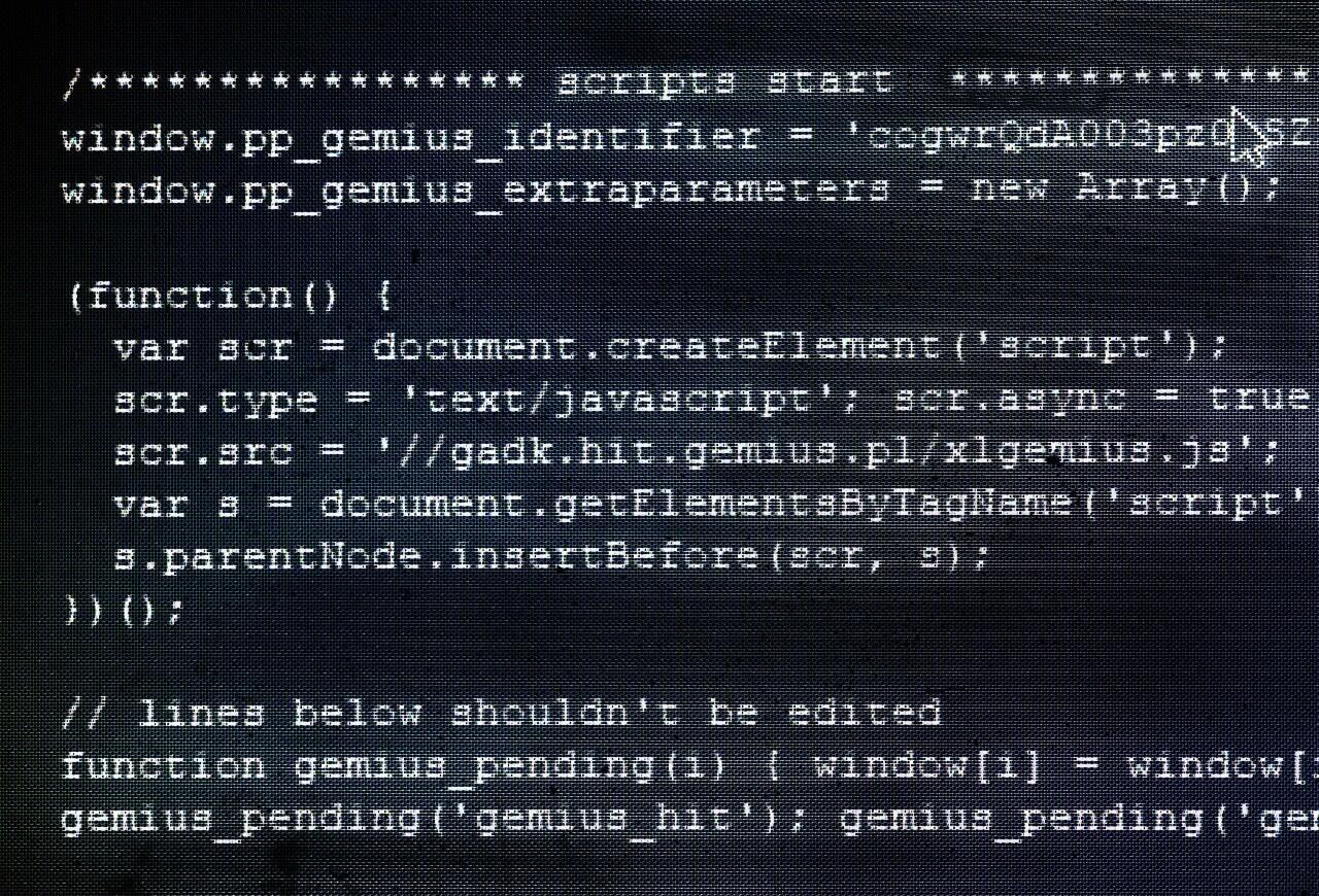 Truslen fra cyberkriminalitet og cyberspionage er “meget høj, vurderer den nationale it-sikkerhedsmyndighed Center for Cybersikkerhed (CFCS), der hører under Forsvarets Efterretningstjeneste.