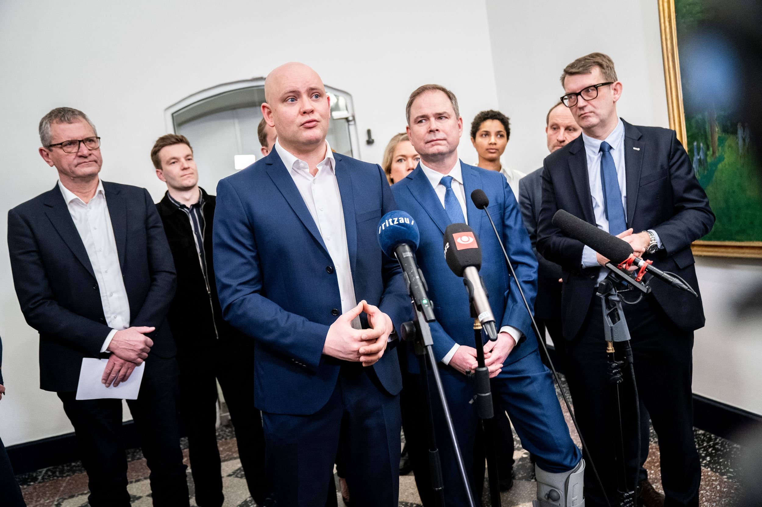   Det er jo ikke en hemmelighed, at der med den nye regering skal være en ny ordning, der kan afløse det midlertidige børnetilskud, sagde finansminister Nicolai Wammen ved præsentationen af inflationspakken.