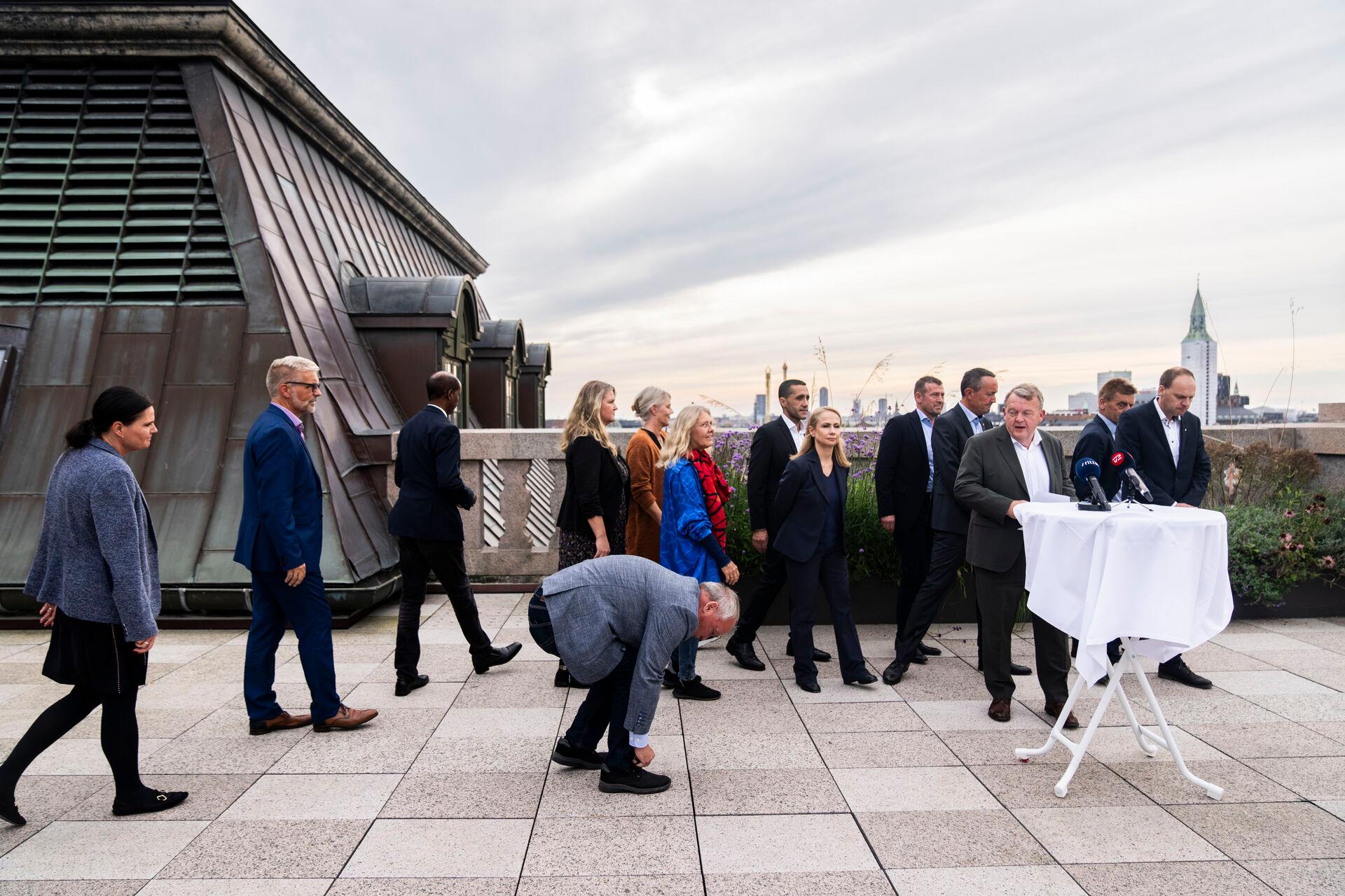 Moderaterne trak på én gang 13 byrådsmedlemmer ud af deres hidtidige partier, da partiet gjorde sin velplanlagte entré i kommunalpolitik. I alt 18 er indtil nu skiftet til M. Modsat er det gået hos Dansk Folkeparti og Nye Borgerlige, der har mistet henholdsvis 33 og 28 byrådsmedlemmer, der er gået til andre partier eller er blevet løsgængere.