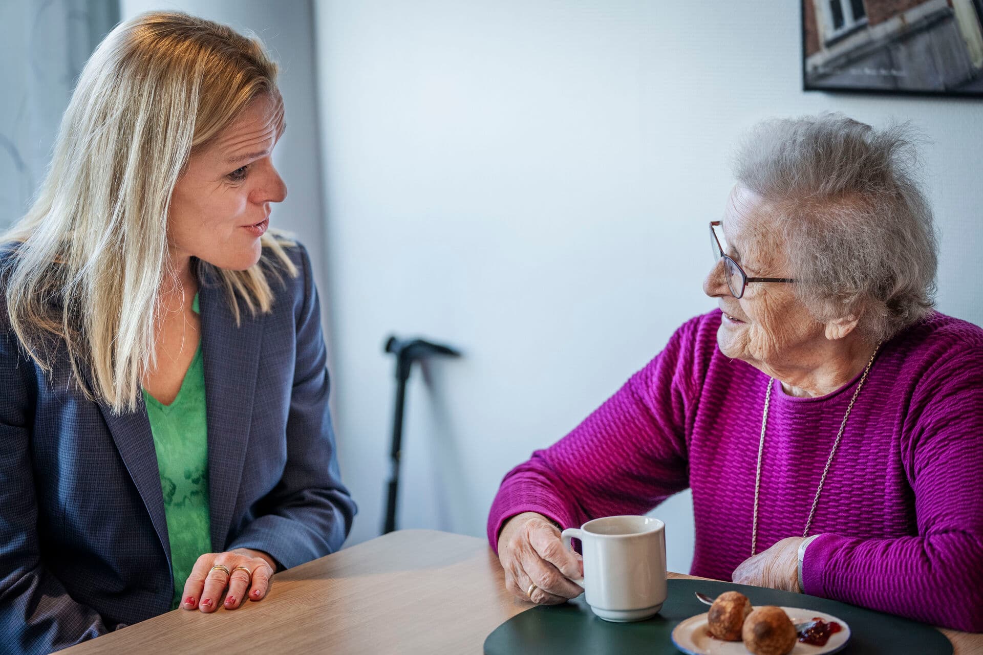 Det er mest hensigtsmæssigt, at rammerne for helhedspleje og nærvisitation sættes på nationalt niveau, så hver enkelt kommune ikke skal tage stilling til hver sin styringsmodel, mener projektchef ved Vive Pia Kürstein Kjellberg.