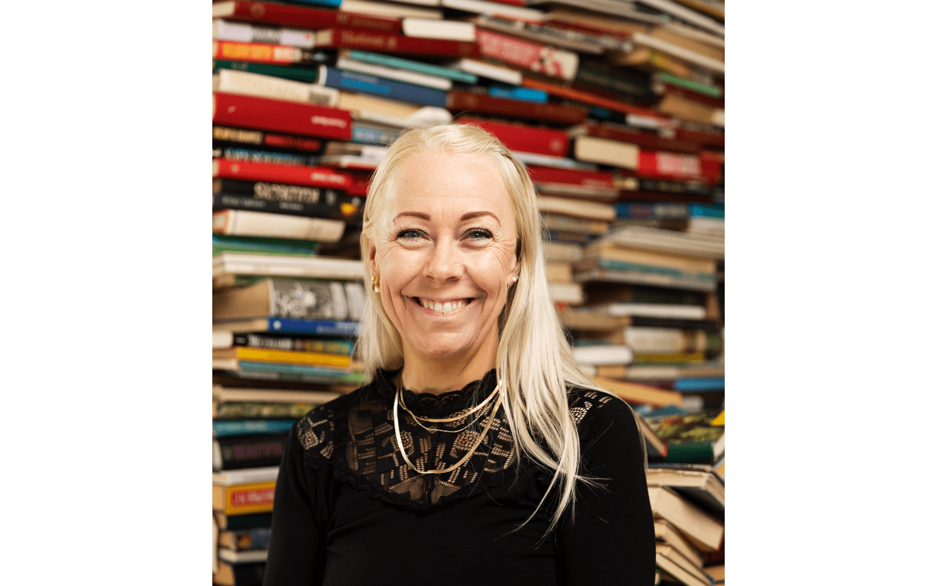 - Vi vil være mere end en uddannelsesinstitution. Det at være skole handler ikke bare om at undervise for de børn, der møder op. Vi skal tage ansvaret på os og sikre, at de også møder op, siger skoleleder Mette Arnth Vadsager