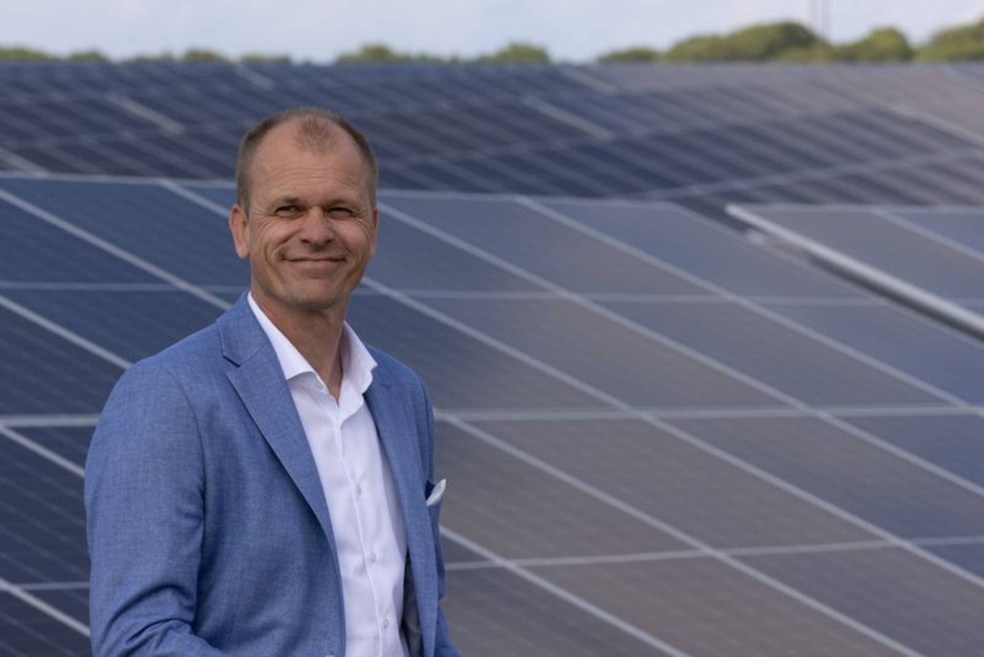 Borgmester Kasper Bjerregaard (V) har ikke kun brugt de sidste fire år på at styrke erhvervslivet og rydde op i bureaukratiske politikker, men også på at stive selvtilliden af hos borgere og politikere i Norddjurs. Vi har været legendarisk gode til at servere de dårlige historier om os selv og glemme alt det gode, der er, siger han.