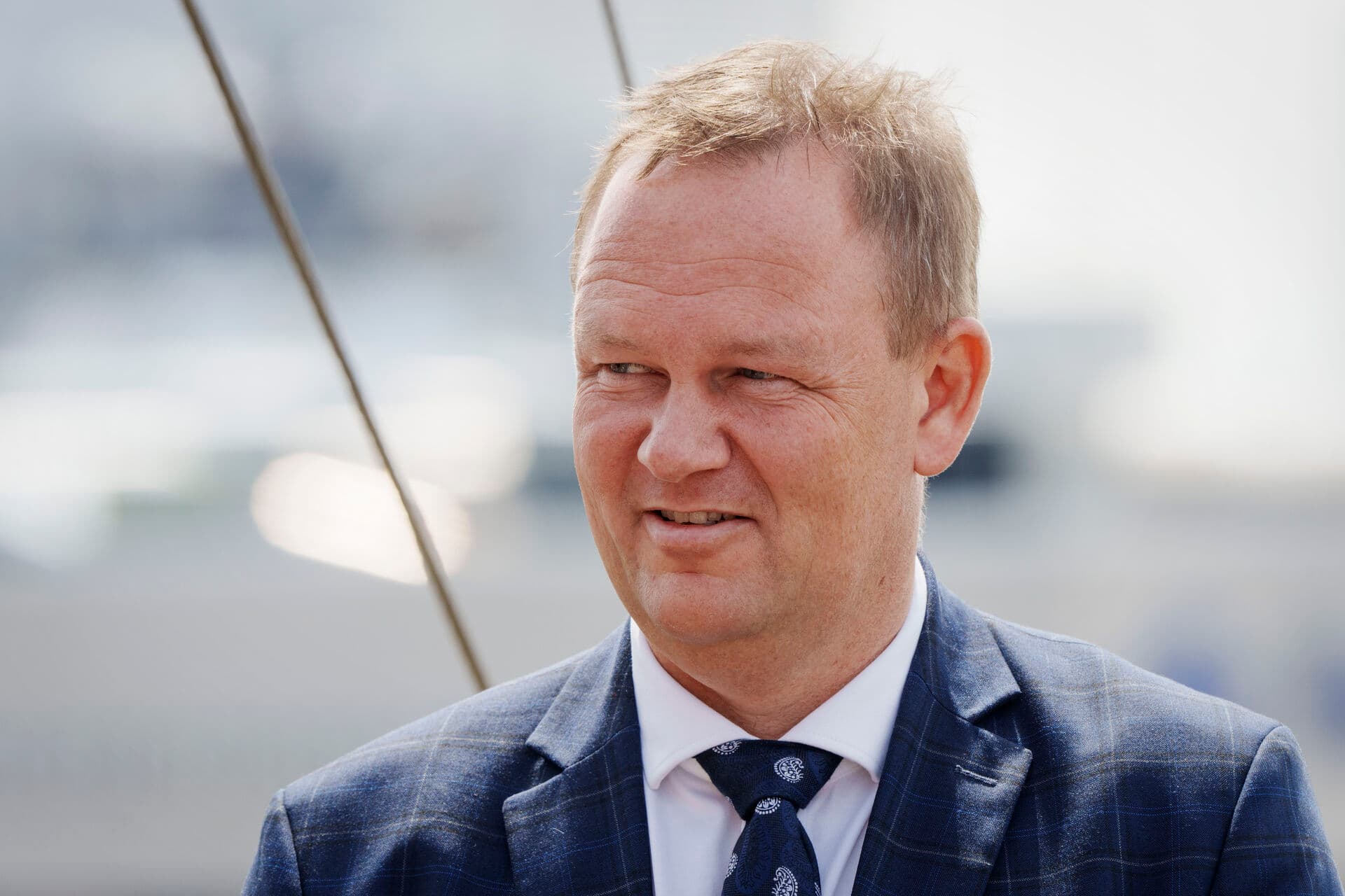 Jesper Frost Rasmussen (V), der er borgmester i Esbjerg Kommune, har ikke selv fået installeret appen Edda endnu, men kan genkende behovet for bedre værktøjer til at moderere den offentlige samtale på Facebook.